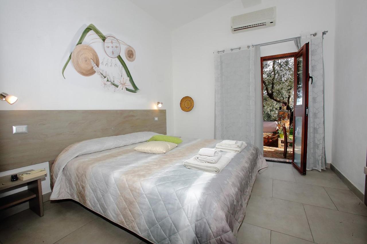 B&B Campu Moru Bari Sardo Exterior foto